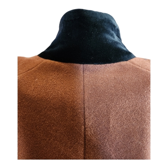 Vintage Charles Klein Brown 100% Coat with Black Velvet Trim and Button - Picture 6 of 15